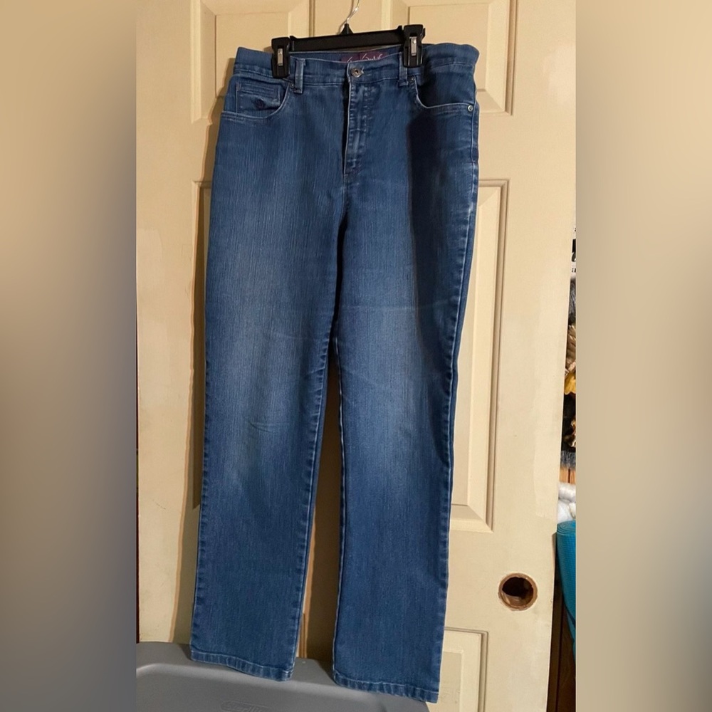 Gloria Vanderbilt Women's Straight Leg Blue Jeans